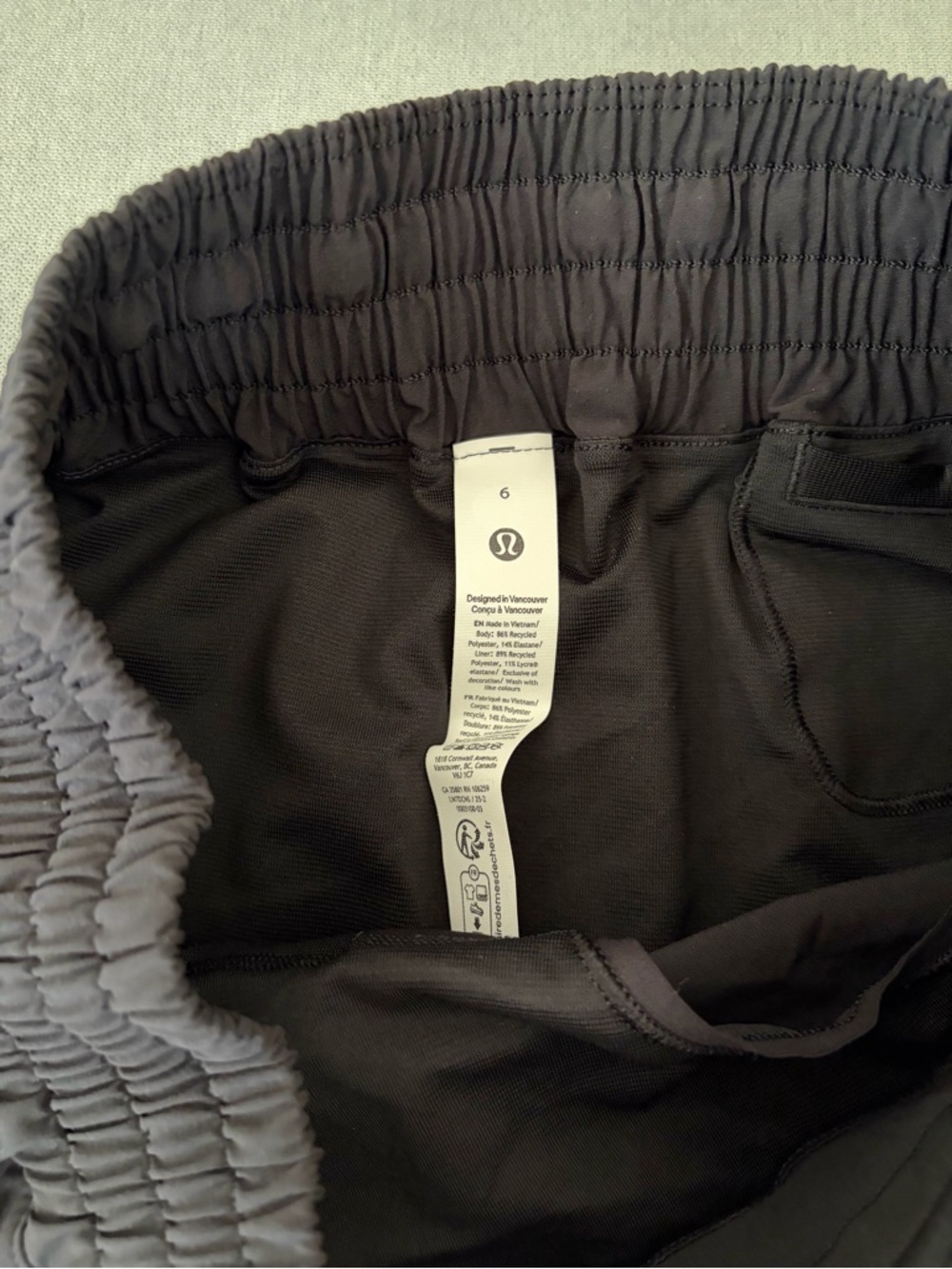 NWT lululemon athletica Hotty Hot Short 4” Black - Picture 6 of 6